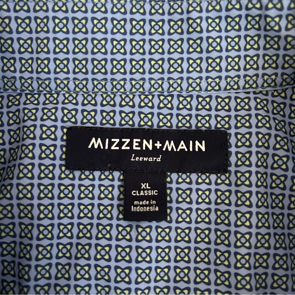 Mizzen+Main Blue and White Striped Casual Button Down Shirt - Picture 11 of 14